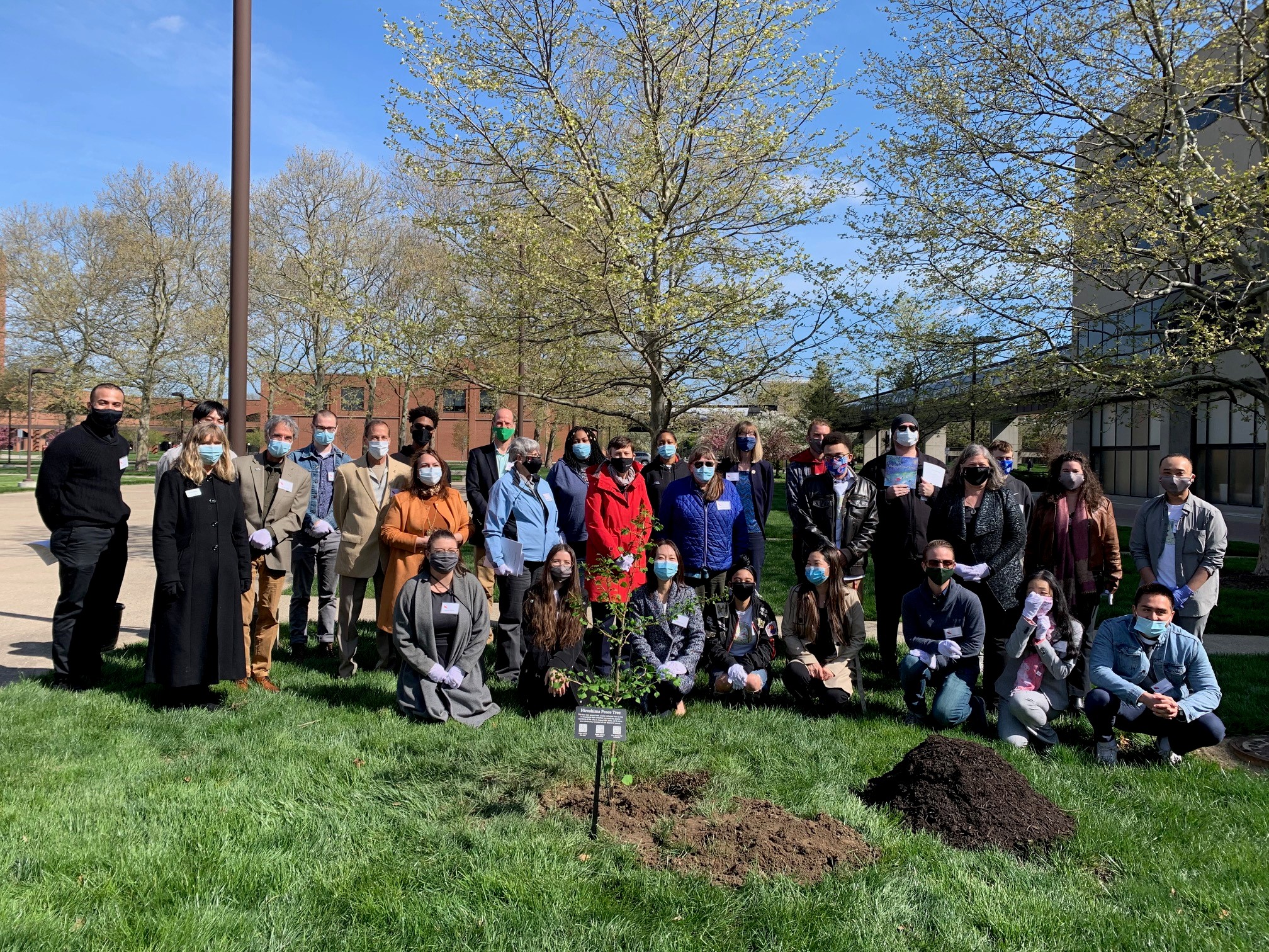 Group photo of Hiroshima Tree planing gathering